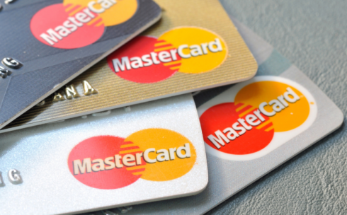 Tariffe eccessive commissioni carte di credito. Batosta dal Tribunale per Mastercard: condannata a rimborsare ogni cittadino del Regno Unito