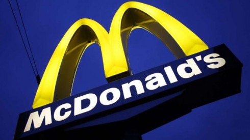 "Dannata negra" dipendente McDonald's insulta cliente per il colore della pelle