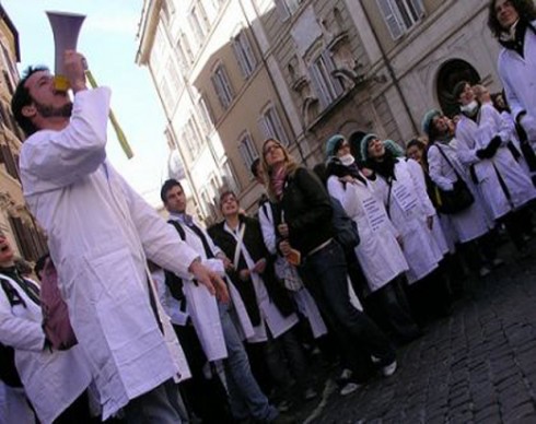 medici in protesta