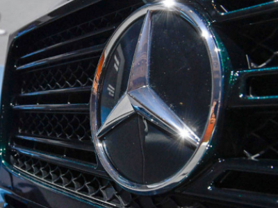 Mercedes a rischio incendio: 800 mila auto diesel richiamate nel mondo