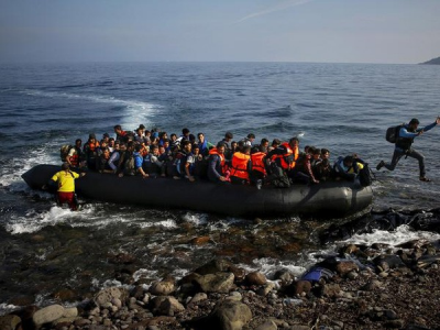 Barcone si rovescia sulla costa turca, morti almeno 9 migranti. Tra le vittime ci sono anche 5 bambini. 