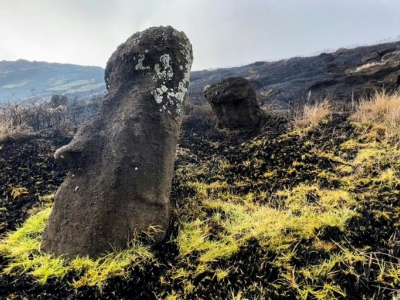 Il fuoco provoca danni "irreparabili" alle statue moai sull'isola di Pasqua del Cile, patrimonio culturale dell'umanità