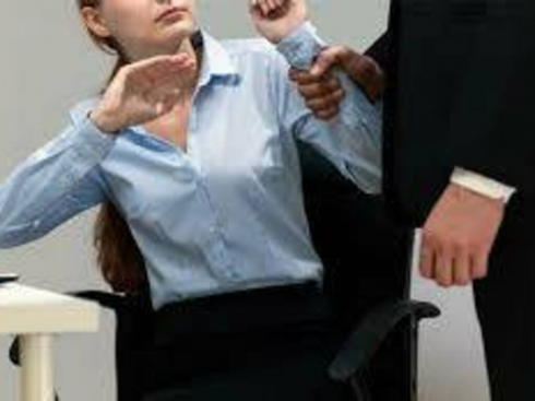 Mobbing: datore e capi risarciscono il dipendente se abusano delle funzioni. 