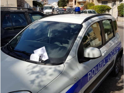 I vigili di Lecce multano un'auto. Ma è quella dei colleghi di Squinzano