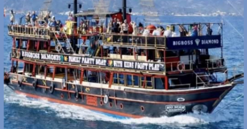 Nave turistica affondata con 148 passeggeri!