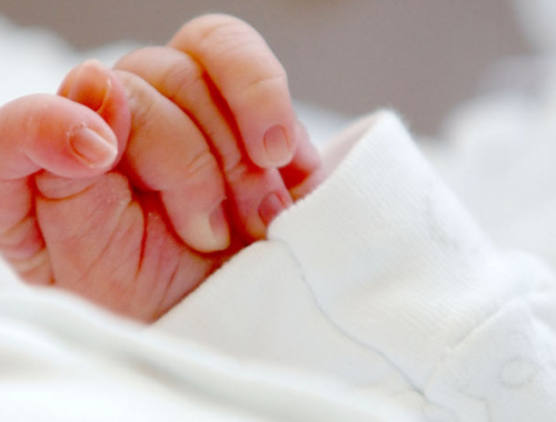 Caso unico: una donna australiana d&agrave; alla luce due gemelli con genitori biologici diversi