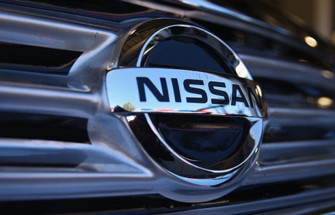 Nissan richiama 1,23 milioni di veicoli per un problema alla telecamera posteriore