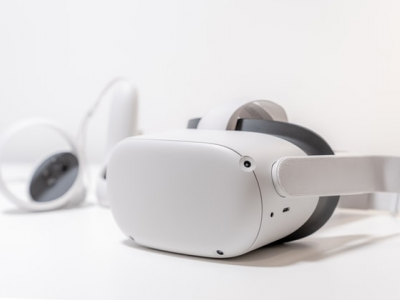 Facebook richiama la schiuma facciale del visore Oculus Quest 2