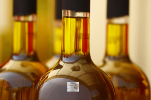 Rischio chimico per i consumatori: nuovo maxi richiamo di varie marche di olio di semi di sesamo. 