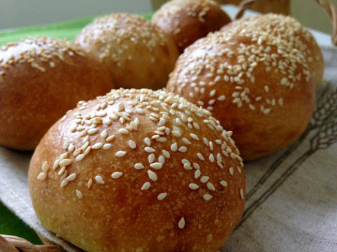 Richiamati panini tondi con cereali e semi Bakery Spa per rischio chimico. 