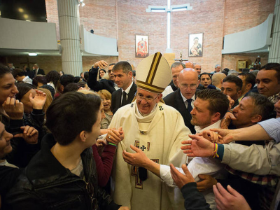 Il Papa ha offerto 15.000 gelati ai carcerati. 