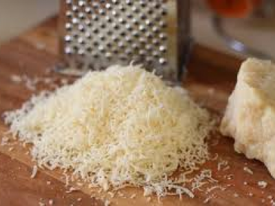 Pasta di legno nel formaggio grattugiato. I supermercati Penny richiamano il "San Fabio Grana Padano, grattugiato, 150 g" dagli scaffali