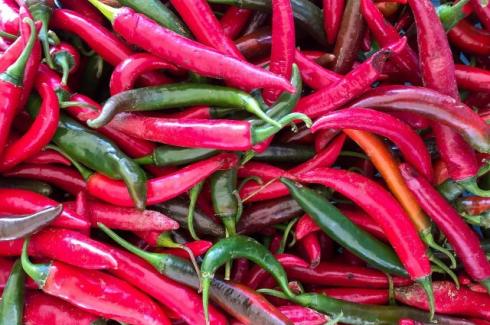 Peperoncino "Aji Limo" contaminato con insetticida, allarme del Ministero della Salute
