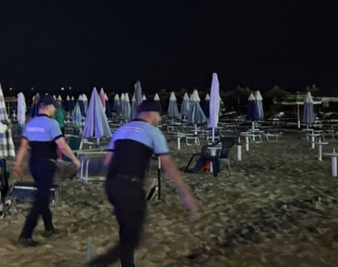 Durazzo, ragazza italiana di 18 anni violentata in spiaggia sui lettini davanti all'hotel 
