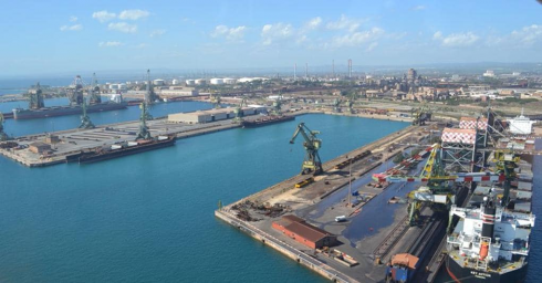 Taranto apre alle portacontainer della Cma Cgm: a luglio prima rotta per la Turchia