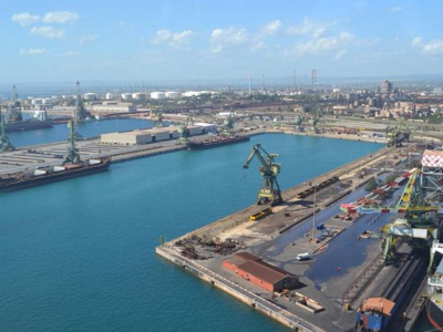 Taranto apre alle portacontainer della Cma Cgm: a luglio prima rotta per la Turchia