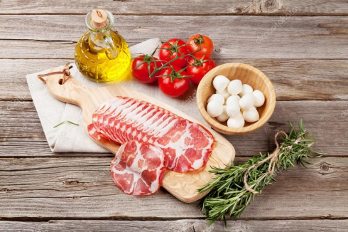"Fanno male come le sigarette": l'Onu propone l'introduzione di un'etichetta per olio, prosciutto e formaggio al pari di quella che si trova sul tabacco
