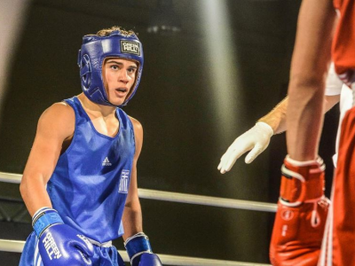 Il mondo della boxe è sconvolto dalla morte improvvisa del sedicenne Vassilis Topalos