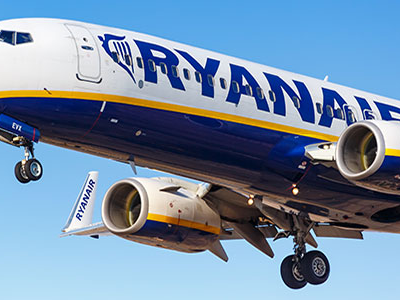 Volo Tenerife – Bristol: Boeing 737-800 della Ryanair effettua un atterraggio di emergenza a Malaga