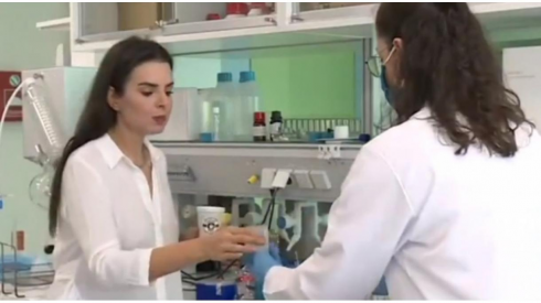 Scienziati scoprono che dentifricio e collutorio neutralizzano il virus che causa il Covid-19.