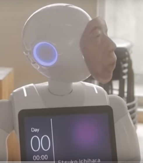 Un nuovo modo di piangere: un robot con il volto di un amato scomparso