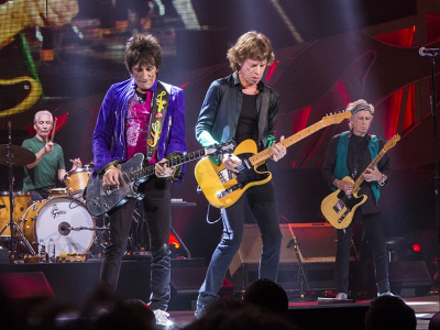 I Rolling Stones non suonano più "Brown Sugar" sul palco, il loro brano iconico ritenuto razzista. 