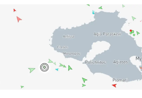 Una nave mercantile con un equipaggio di 14 persone è affondata al largo di Lesbo in Grecia