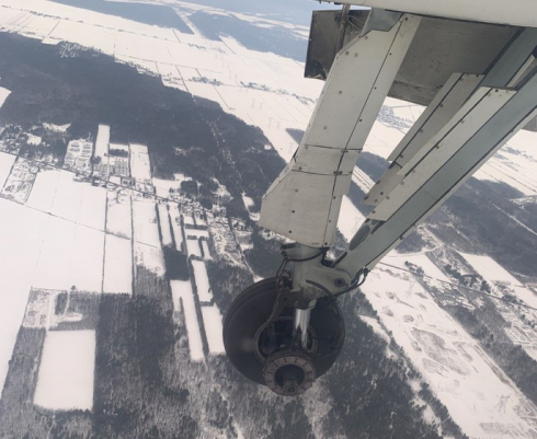 Canada, aereo perde ruota in fase di decollo: atterraggio d'emergenza. Ecco l’inedito VIDEO