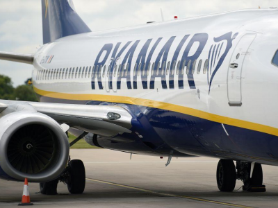 Passeggero ubriaco si toglie i pantaloni su un volo Ryanair
