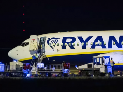 Falso allarme bomba, volo Ryanair costretto ad atterrare a Berlino