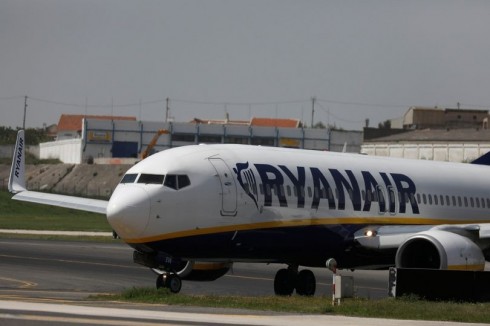Ryanair, piloti in sciopero venerdì 10 agosto: cancellati più di 100 voli
