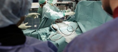Australia, clamoroso caso di malasanità: malato di cancro operato all’intestino ma asportano organo sano
