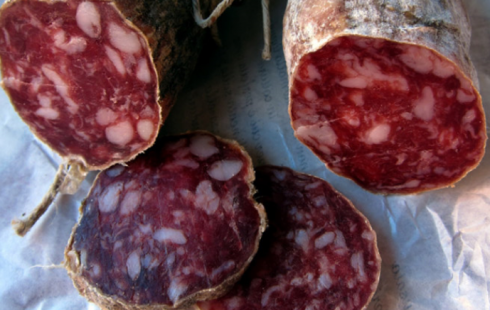 Salame felino ritirato per rischio microbiologico. Ministero salute segnala richiamo 