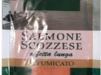 Rischio listeria, richiamato un lotto di salmone scozzese affumicato. 