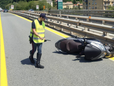 Malta, gravissimo un 21enne motociclista italiano dopo essersi schiantato contro guardrail a Pembroke
