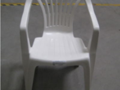 Rischio lesioni, Rapex segnala un richiamo per sedia in plastica Made in Italy. 