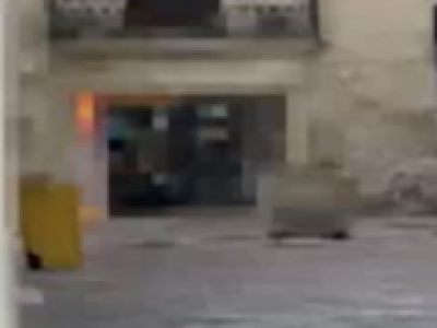 Lecce, due turisti fanno sesso in un luogo pubblico che da sulla strada in pieno giorno: escalation del degrado in pieno centro storico