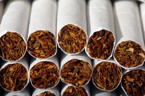 Inchiesta dell’ong Public Eye in Svizzera: sigarette esportate in Africa sono più tossiche