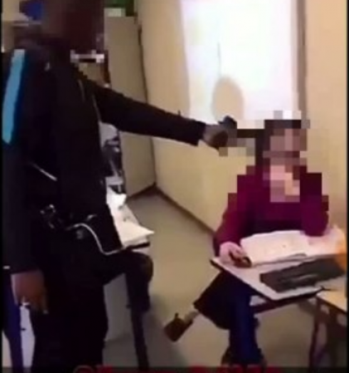Bullismo: studente liceale minaccia professoressa con pistola "airsoft" alla tempia