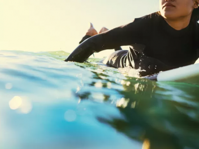 Shark attack: Australia, surfer girl gravemente ferita nell'attacco di uno squalo