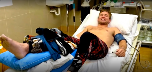 Uno squalo tigre di 3,6 metri attacca un surfista nel "punto pi&ugrave; pericoloso per il surf" di Oahu alle Hawaii