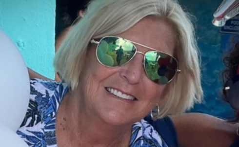 Donna americana muore a 63 anni trafitta da un ombrellone in spiaggia