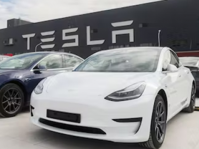 “Errore tecnico” Tesla sta richiamando 1 milione di auto