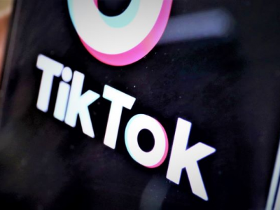 Soffocarsi per sfida: il gioco social del "black out" corre su Tik Tok. 