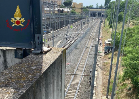 Incidente sulla linea ad alta velocità Torino-Napoli: deraglia l'ultima carrozza del convoglio nei pressi della galleria Serenissima a Roma