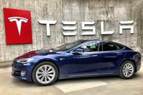 L’Agenzia governativa della California accusa Tesla di ingannare i consumatori