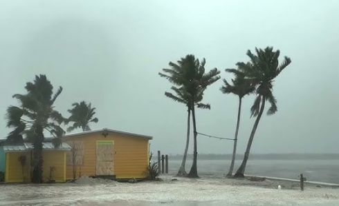 Allerta meteo severa Adriatico: raffiche di uragano fino a 149 km/h minacciano i turisti