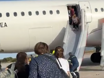 Scene di panico sul volo Lufthansa per Monaco: aereo evacuato dopo un atterraggio di emergenza all'aeroporto "El. Venizelos"