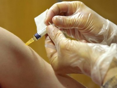 Corpi estranei nel vaccino Moderna, divieto di utilizzo di 1,63 milioni di dosi