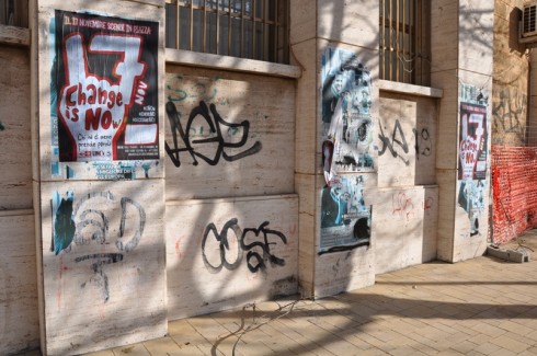 graffiti e scritte con spray via leuca